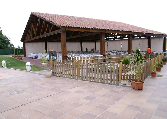 Rey Sancho فندق بالينثيا