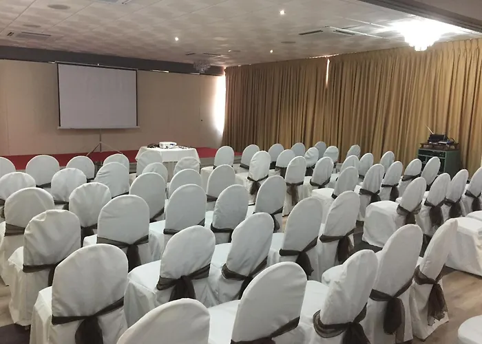 Rey Sancho فندق 4*