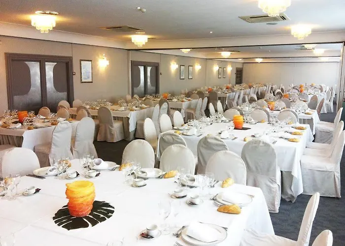 Rey Sancho فندق 4*